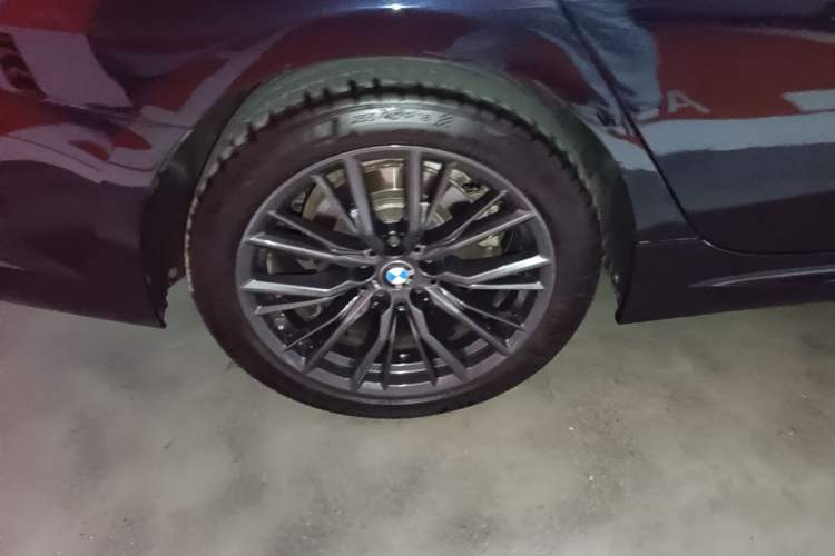 Used BMW 3 Series 2020 325Li M Sport Night Edition Package Right Rear Wheel Hub