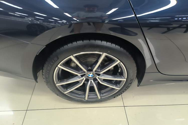 Used BMW 3 Series 2020 Restyled 325Li M Sport Package Right Rear Wheel Hub