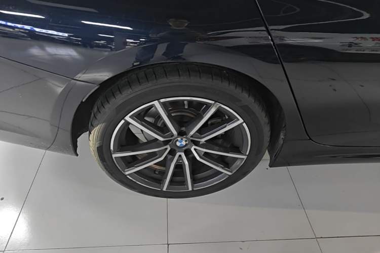 Used BMW 3 Series 2020 Restyled 325Li M Sport Package Right Rear Wheel Hub
