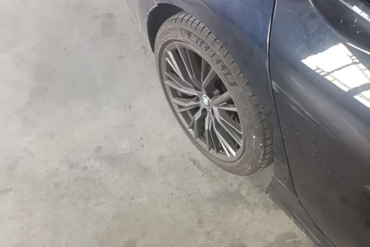 Used BMW 3 Series 2020 Restyled 325i M Sport Night Edition Package Right Rear Wheel Hub