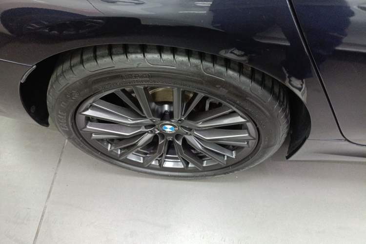 Used BMW 3 Series 2020 325Li M Sport Night Edition Package Right Rear Wheel Hub