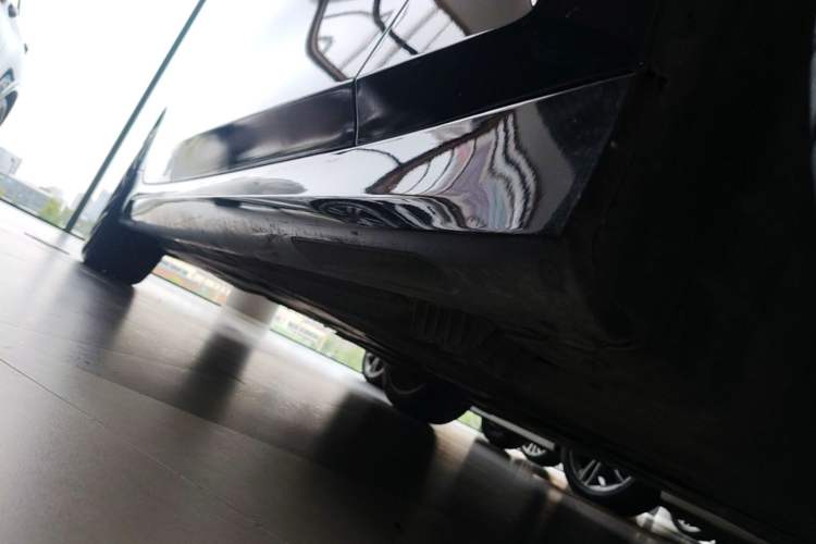 Used BMW 3 Series 2020 325Li M Sport Package Right Side Sill