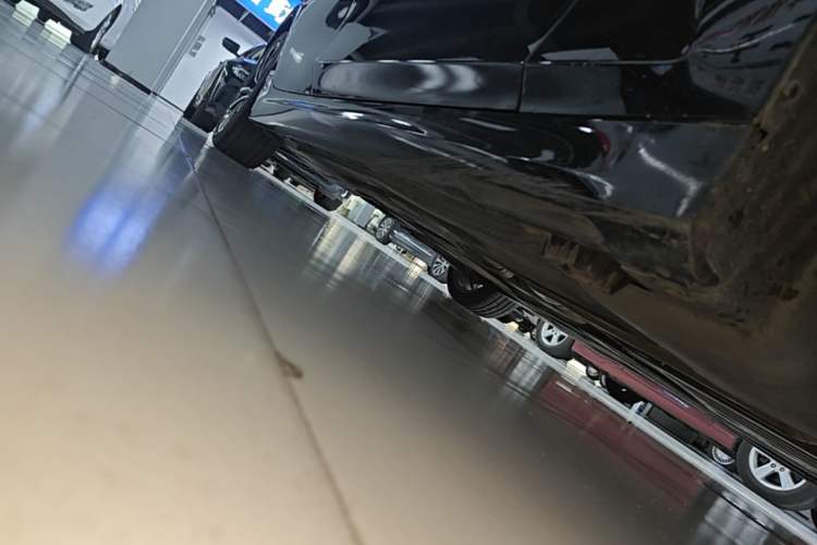 Used BMW 3 Series 2020 Restyled 325Li M Sport Package Right Side Sill