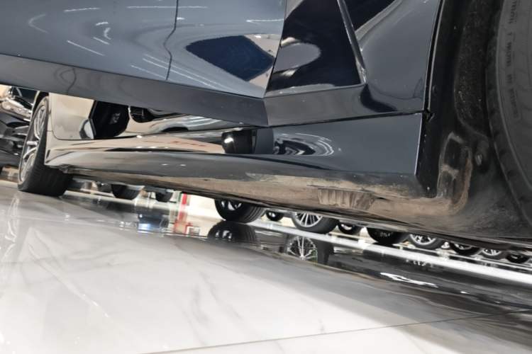Used BMW 3 Series 2020 Restyled 325Li M Sport Package Right Side Sill