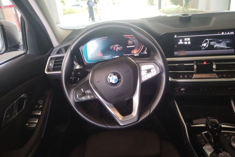 Used BMW 3 Series 2020 325Li First Edition Steering Wheel