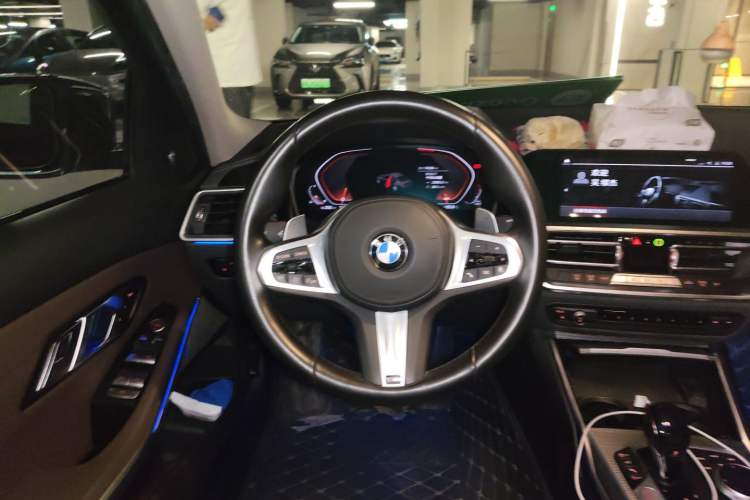 Used BMW 3 Series 2020 330i M Sport Night Edition Steering Wheel