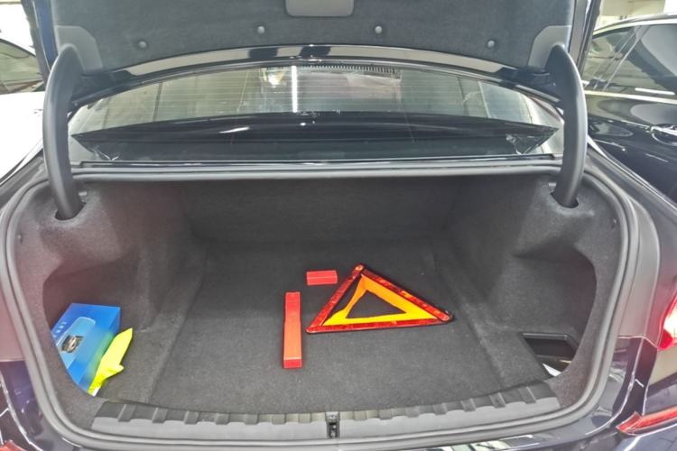 Used BMW 3 Series 2020 320Li M Sport Package Trunk