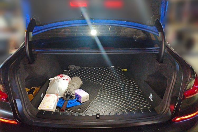 Used BMW 3 Series 2020 325Li M Sport Package Trunk
