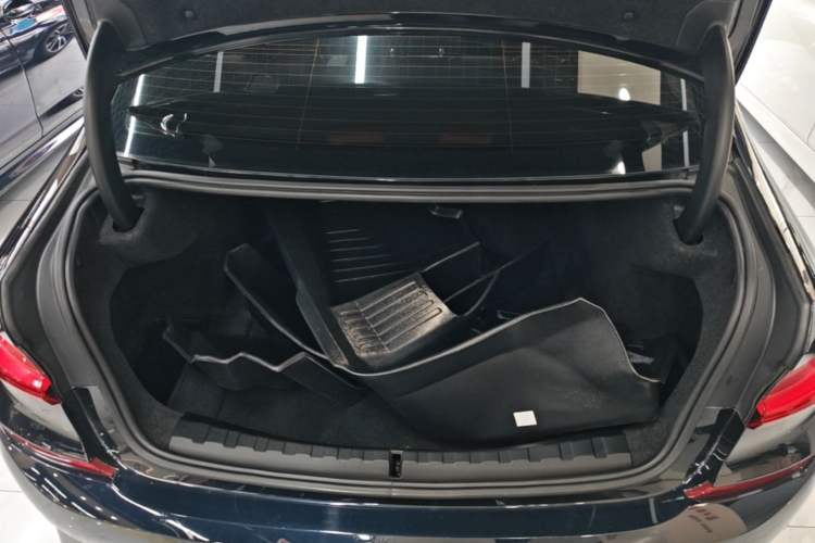 Used BMW 3 Series 2020 Restyled 325Li M Sport Package Trunk