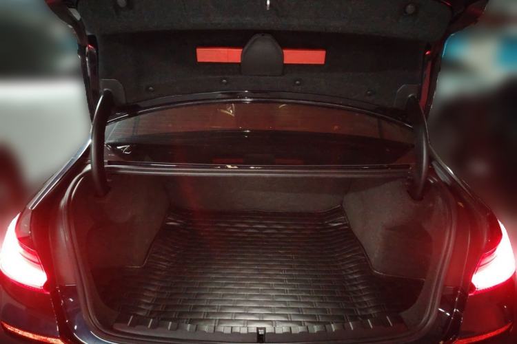 Used BMW 3 Series 2020 320Li M Sport Package Trunk
