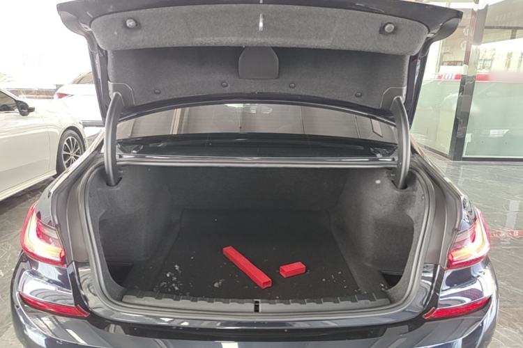 Used BMW 3 Series 2020 320Li M Sport Package Trunk