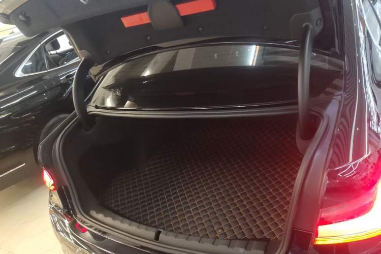 Used BMW 3 Series 2020 320Li M Sport Package Trunk