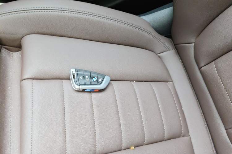Used BMW 3 Series 2020 Facelifted 325i M Sport Package Vehicle Key