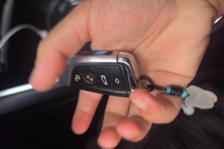 Used BMW 3 Series 2020 Restyled 325Li M Sport Package Vehicle Key