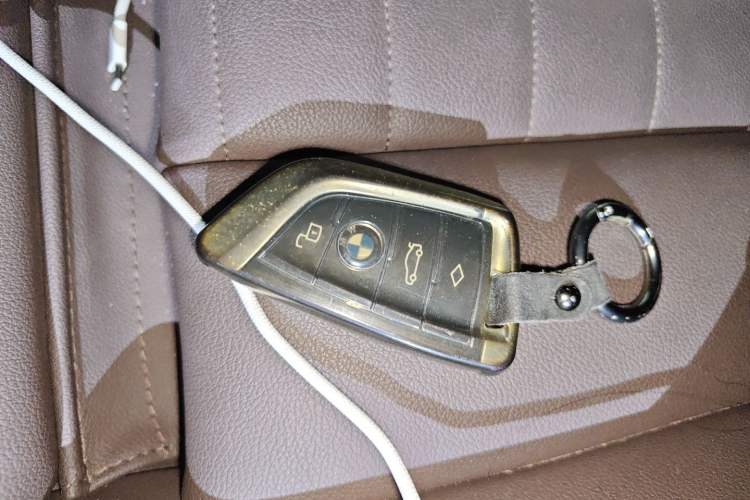 Used BMW 3 Series 2020 Facelifted 325Li M Sport Night Edition Package Vehicle Key