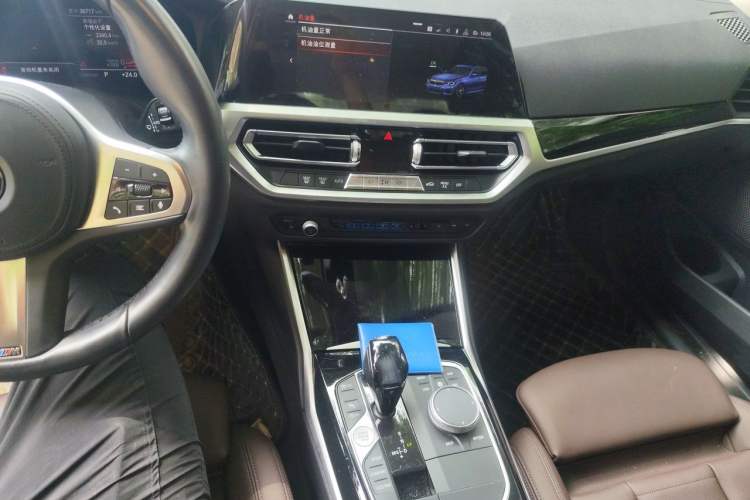 Used BMW 3 Series 2020 320Li M Sport Package Audio And AC Panel
