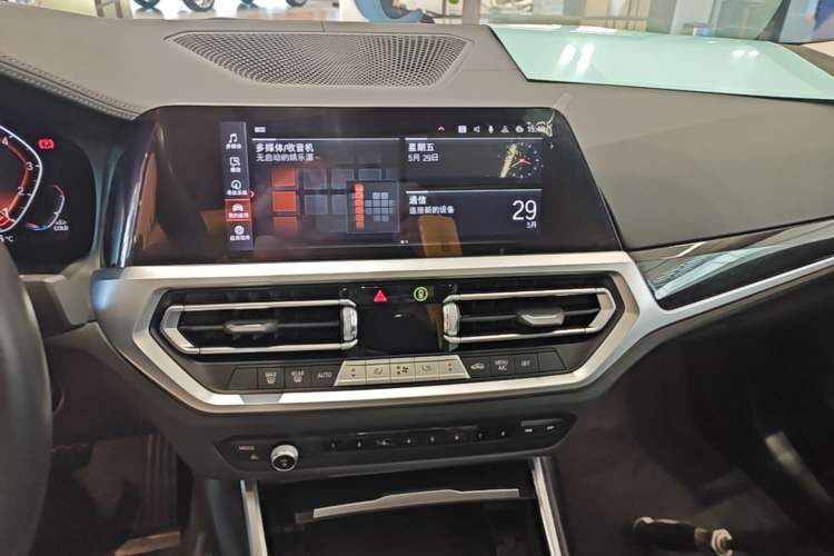 Used BMW 3 Series 2020 325Li M Sport Package Audio And AC Panel