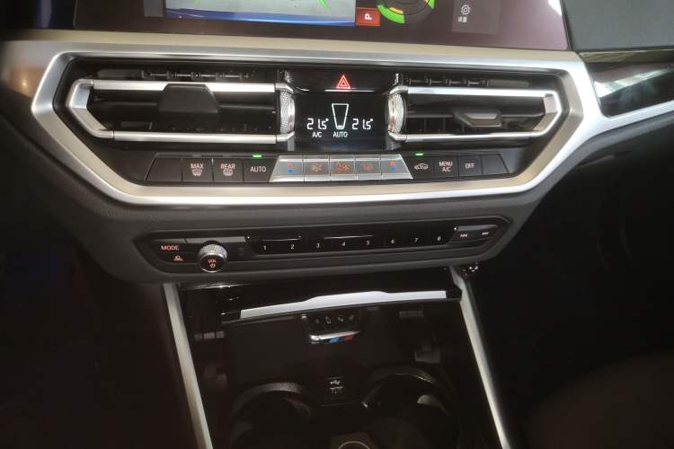Used BMW 3 Series 2020 320Li M Sport Package Audio And AC Panel