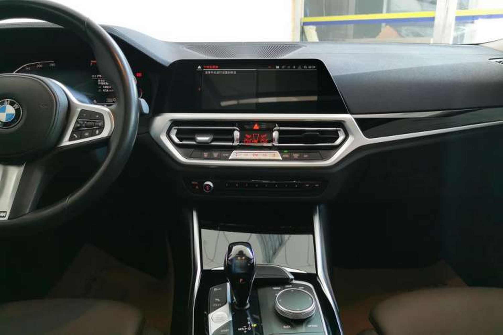 Used BMW 3 Series 2020 320Li M Sport Package Audio And AC Panel