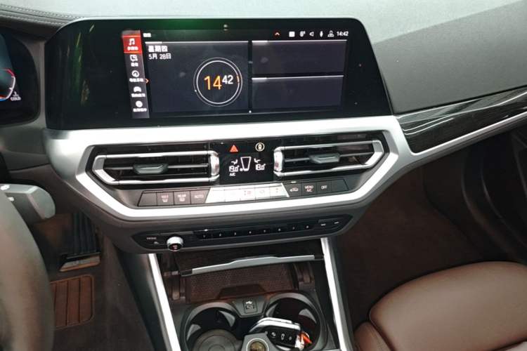 Used BMW 3 Series 2020 325Li M Sport Package Audio And AC Panel