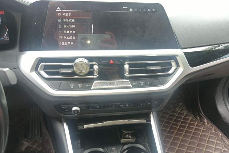 Used BMW 3 Series 2020 320Li M Sport Package Audio And AC Panel