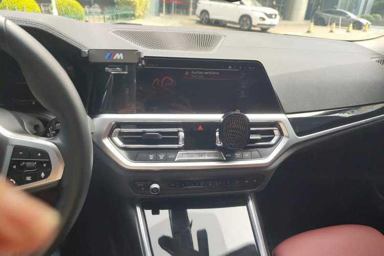 Used BMW 3 Series 2020 320Li M Sport Package Audio And AC Panel