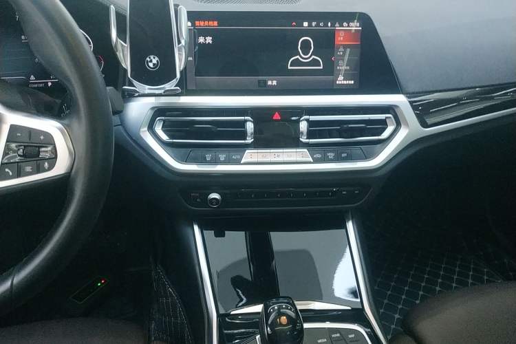 Used BMW 3 Series 2020 320Li M Sport Package Audio And AC Panel
