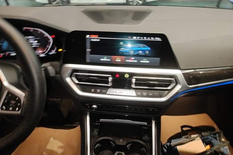 Used BMW 3 Series 2020 325Li M Sport Package Audio And AC Panel