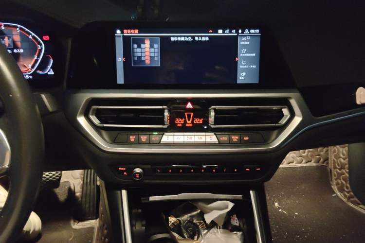 Used BMW 3 Series 2020 320Li M Sport Package Audio And AC Panel