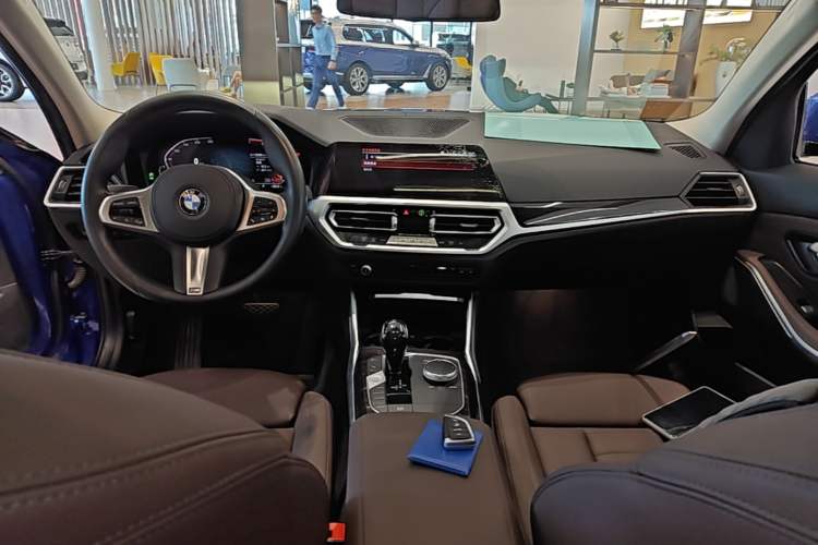 Used BMW 3 Series 2020 325Li M Sport Package Center Console