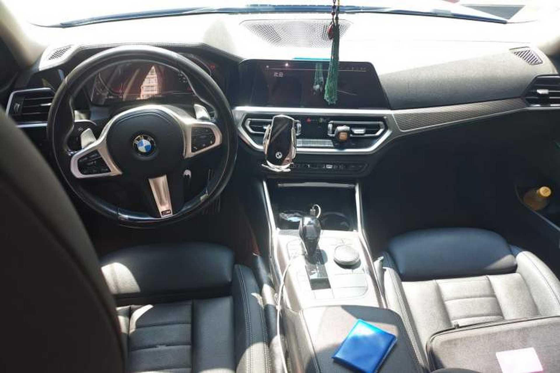 Used BMW 3 Series 2020 325i M Sport Night Edition package Center Console
