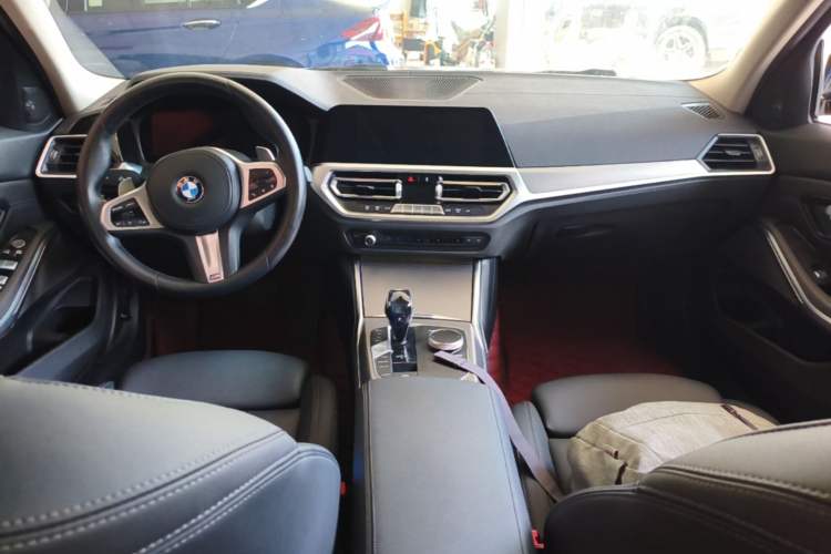 Used BMW 3 Series 2020 Facelifted 325Li M Sport Night Edition Package Center Console