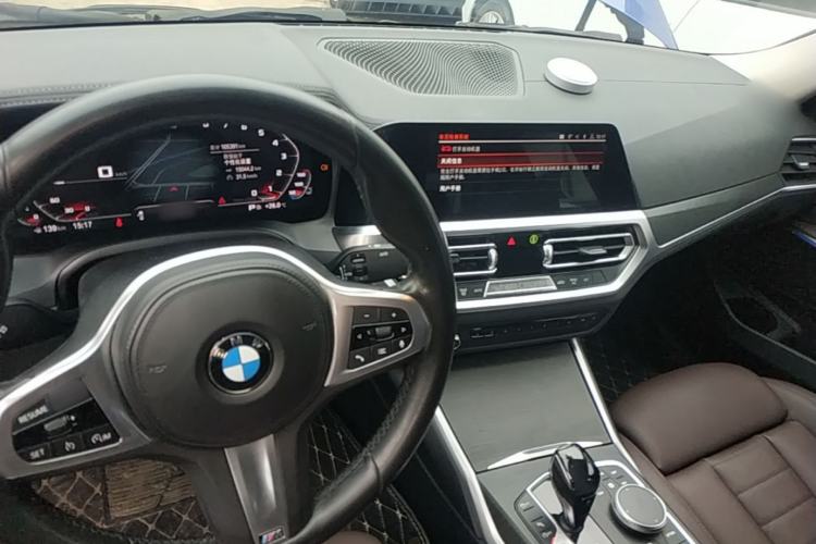 Used BMW 3 Series 2020 325i M Sport Package Center Console