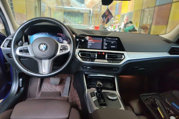 Used BMW 3 Series 2020 Facelifted 325Li M Sport Night Edition Package Center Console