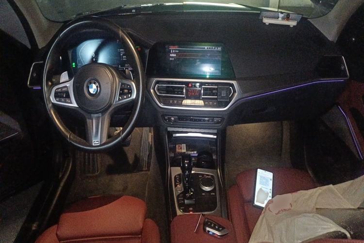 Used BMW 3 Series 2020 330i M Sport Night Edition Center Console