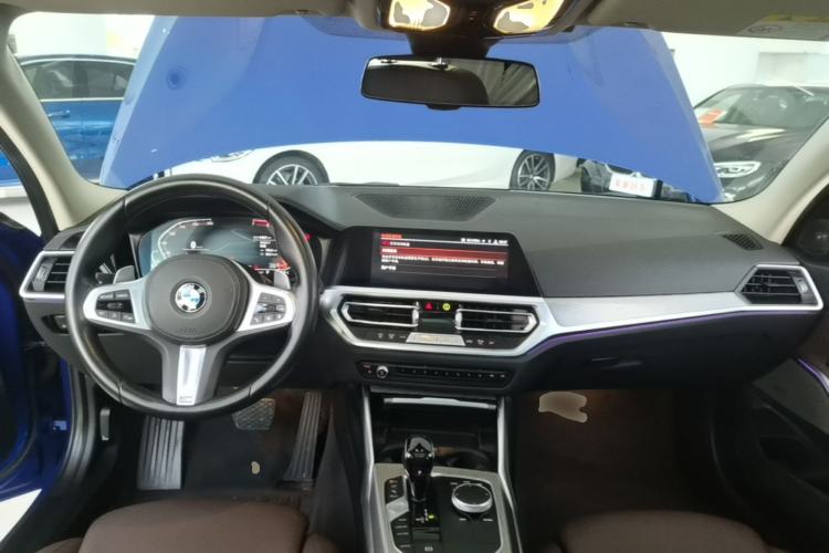 Used BMW 3 Series 2020 Facelifted 325Li M Sport Night Edition Package Center Console
