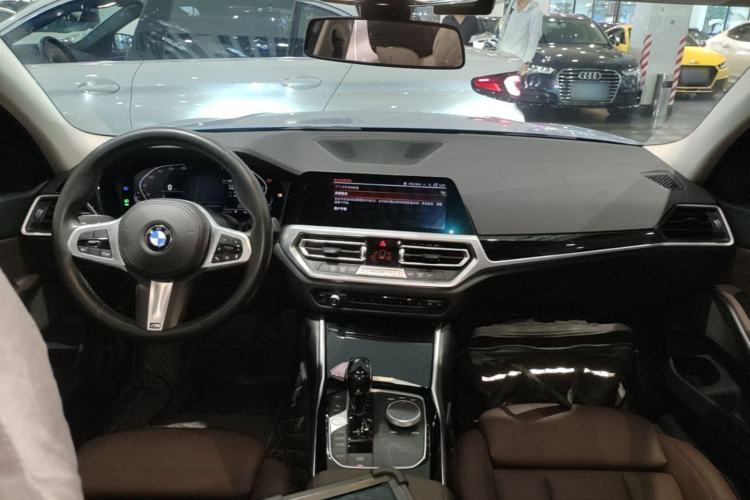 Used BMW 3 Series 2020 320Li M Sport Package Center Console