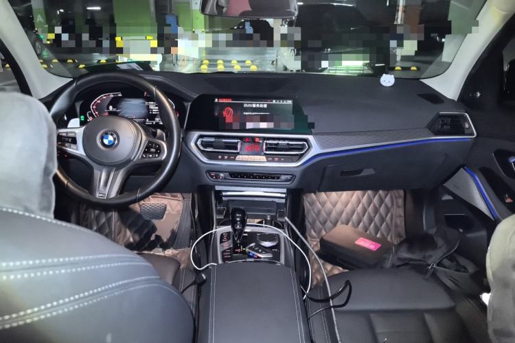 Used BMW 3 Series 2020 Facelifted 325Li M Sport Night Edition Package Center Console