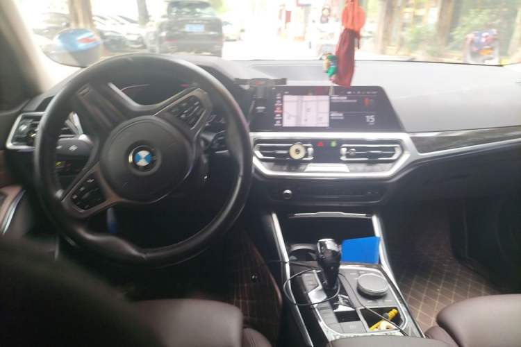 Used BMW 3 Series 2020 Restyled 325Li M Sport Package Center Console
