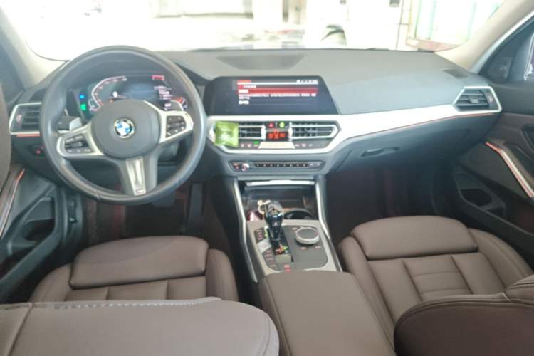 Used BMW 3 Series 2020 325i M Sport Night Edition package Center Console