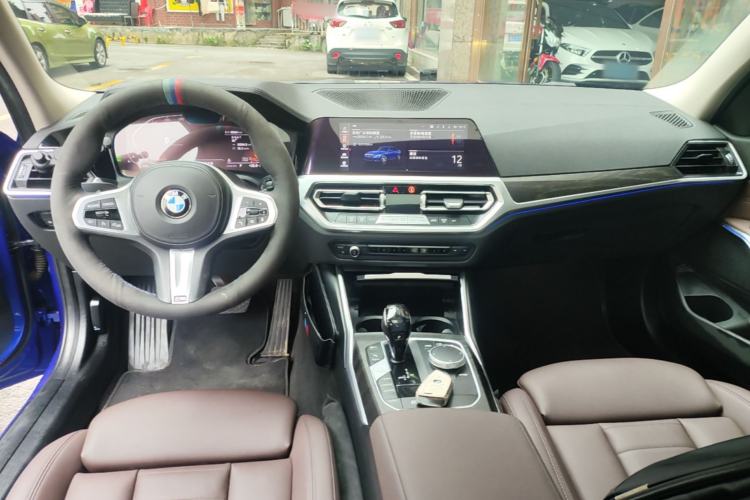 Used BMW 3 Series 2020 Facelifted 325i M Sport Package Center Console