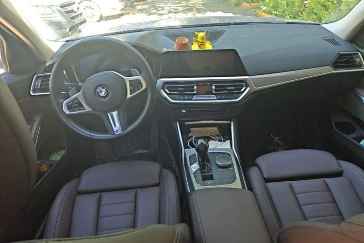 Used BMW 3 Series 2020 Facelifted 325Li M Sport Night Edition Package Center Console