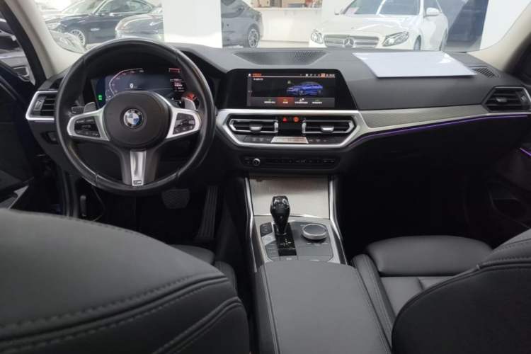 Used BMW 3 Series 2020 Facelifted 325Li M Sport Night Edition Package Center Console