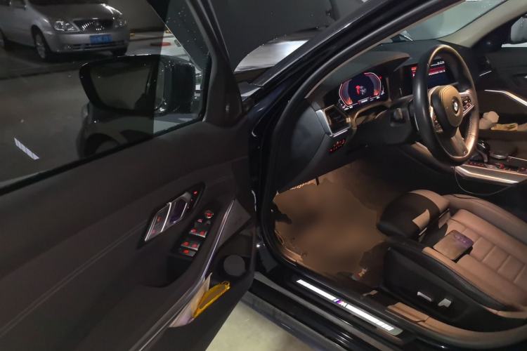 Used BMW 3 Series 2020 Restyled 325i M Sport Night Edition Package Driver Seat