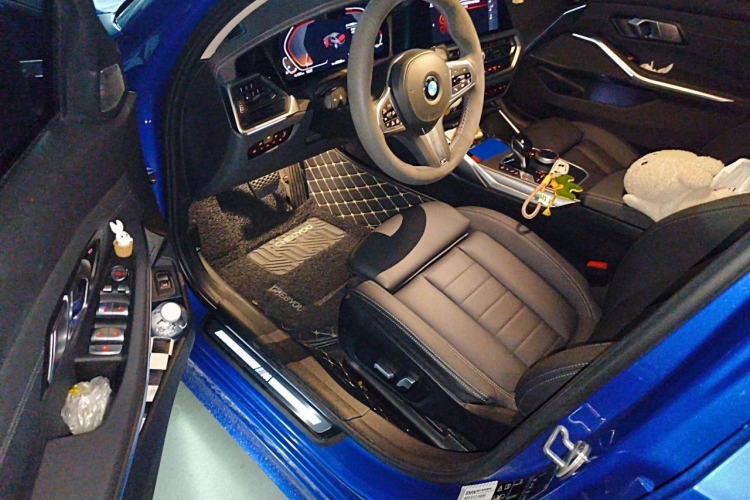Used BMW 3 Series 2020 330Li xDrive M Sport Night Edition Driver Seat