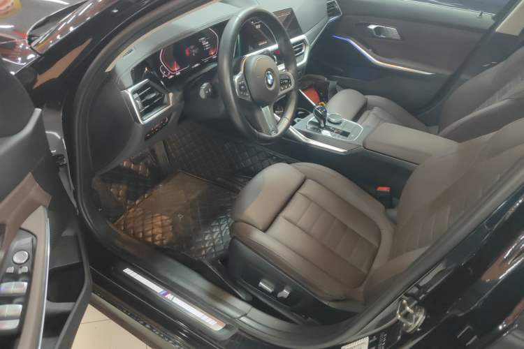 Used BMW 3 Series 2020 Facelifted 325i M Sport Package Driver Seat