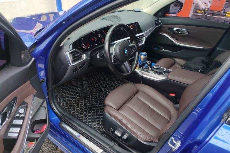 Used BMW 3 Series 2020 325i M Sport Night Edition package Driver Seat
