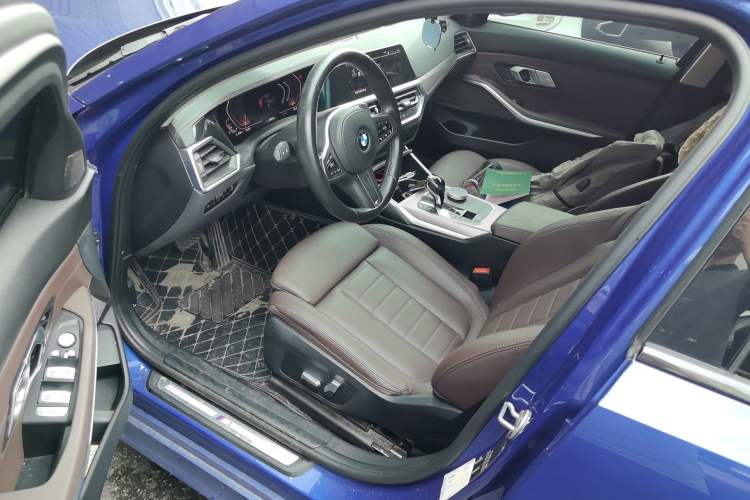 Used BMW 3 Series 2020 Facelifted 325Li M Sport Night Edition Package Driver Seat