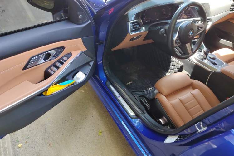 Used BMW 3 Series 2020 330Li xDrive M Sport Night Edition Driver Seat