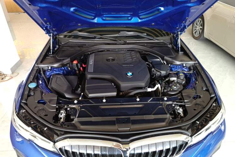 Used BMW 3 Series 2020 325Li M Sport Package Engine Bay